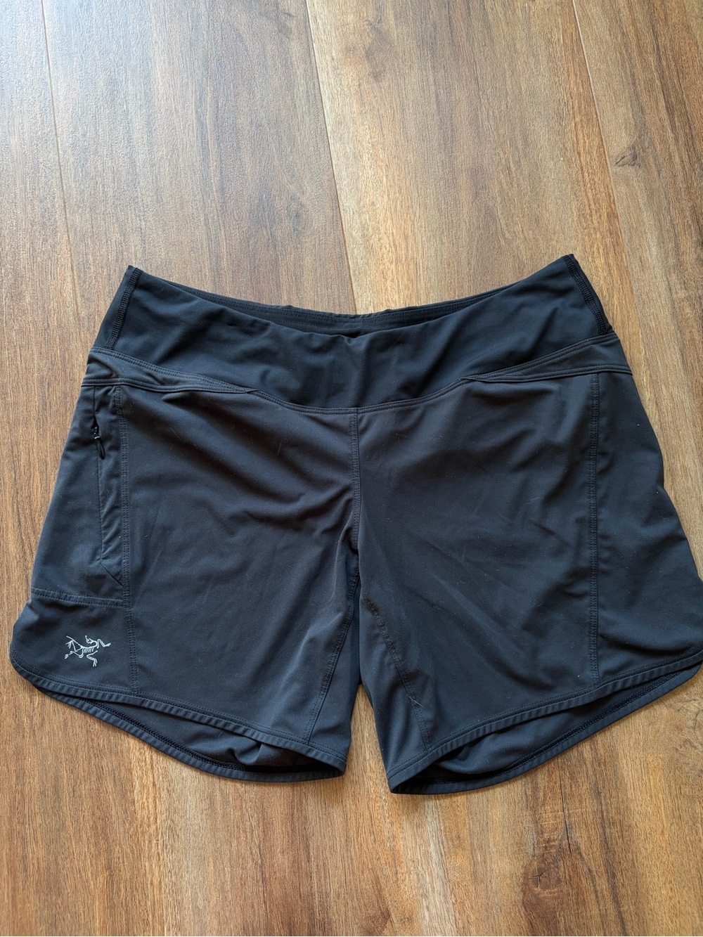 Arc’teryx Cita Shorts Women’s Black Trail Running Athletic Outdoor Athleisure - Picture 2 of 7